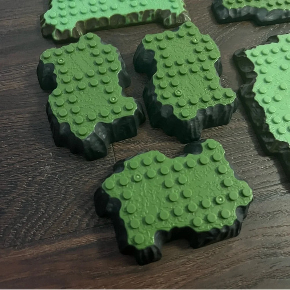 Mega Bloks Dragons Misc. Terrain Pieces Loose 6 Pieces - Picture 2 of 5